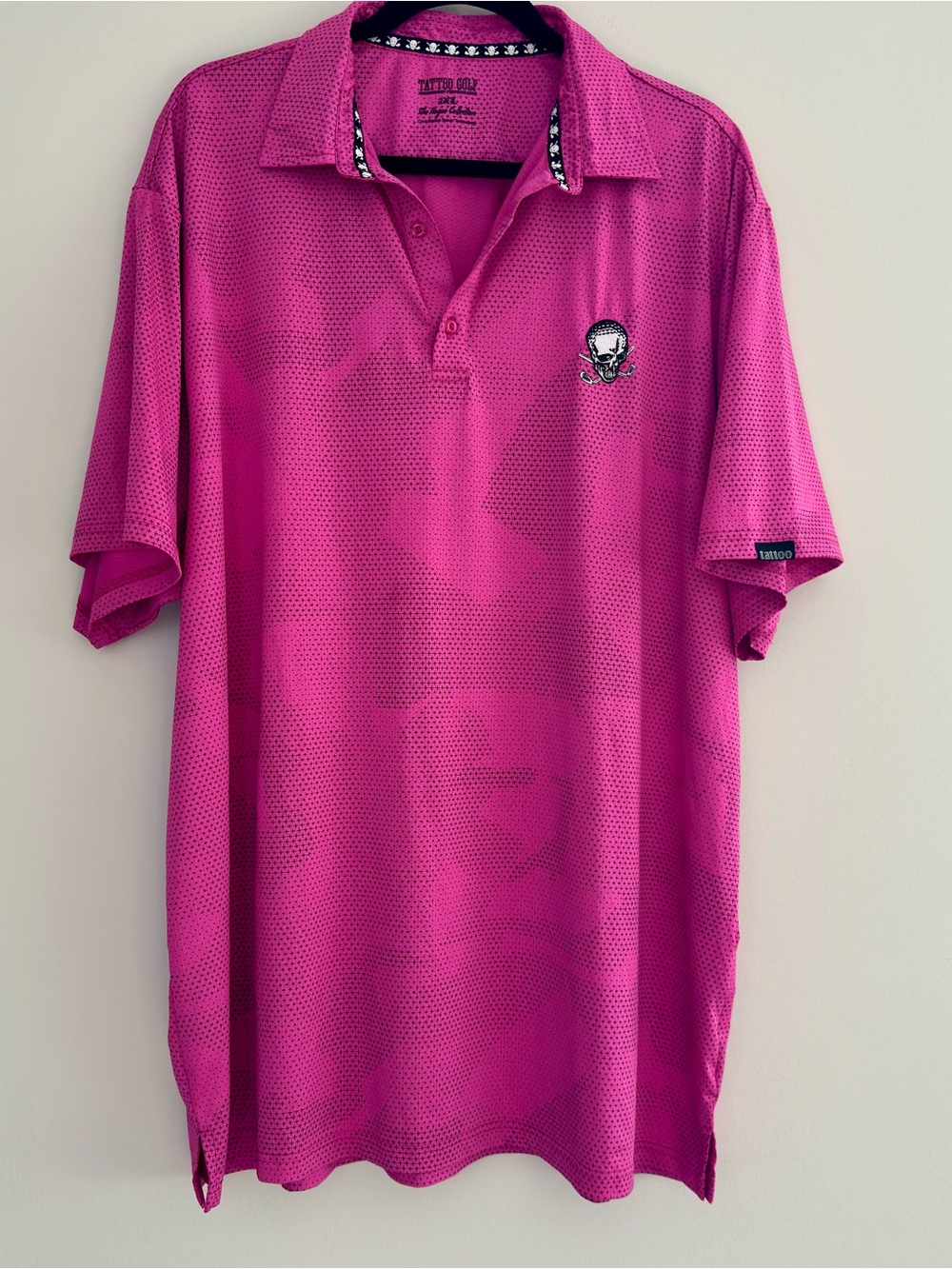 Tattoo Golf Performance Polo Shirt Men's 2XL Pink Camo Skull Crossbones Golfcore